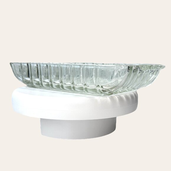 Anchor Hocking Glass A560 Relish Dish Vanity Fan Handles Scalloped Edges USA - Picture 4 of 10